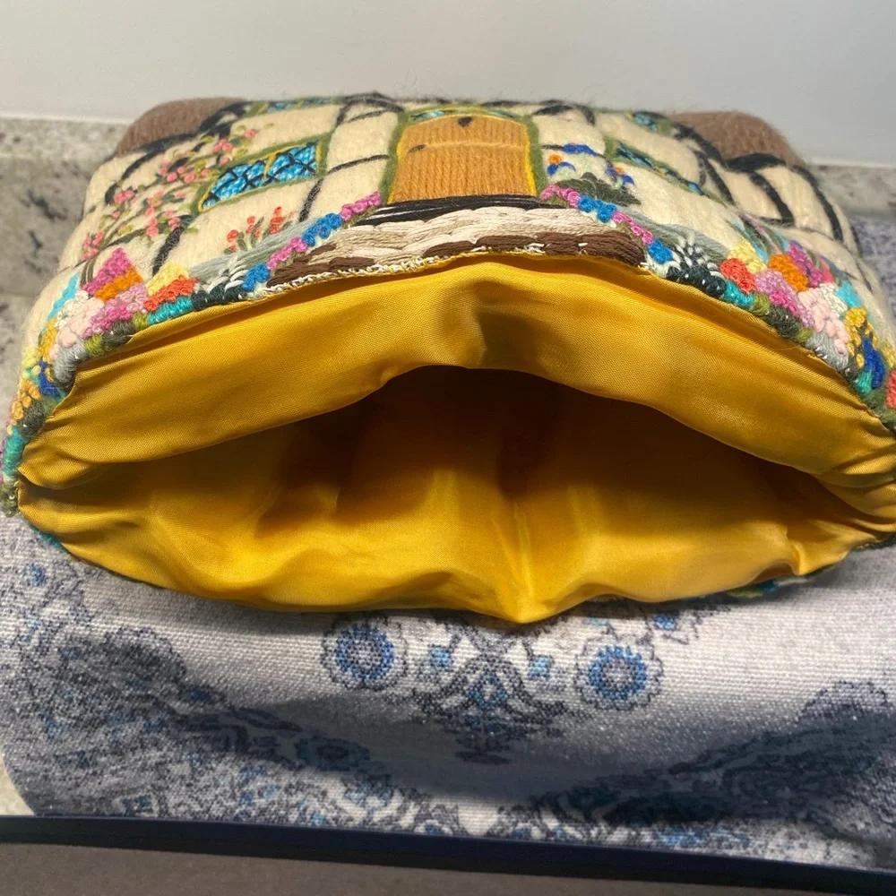 Beautiful Handcrafted Embroidered Vintage Tea Cosy.